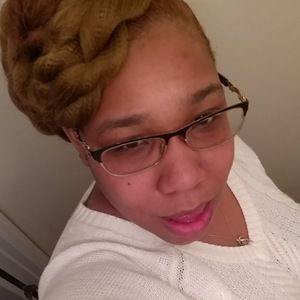 Meet your Posher, Monique